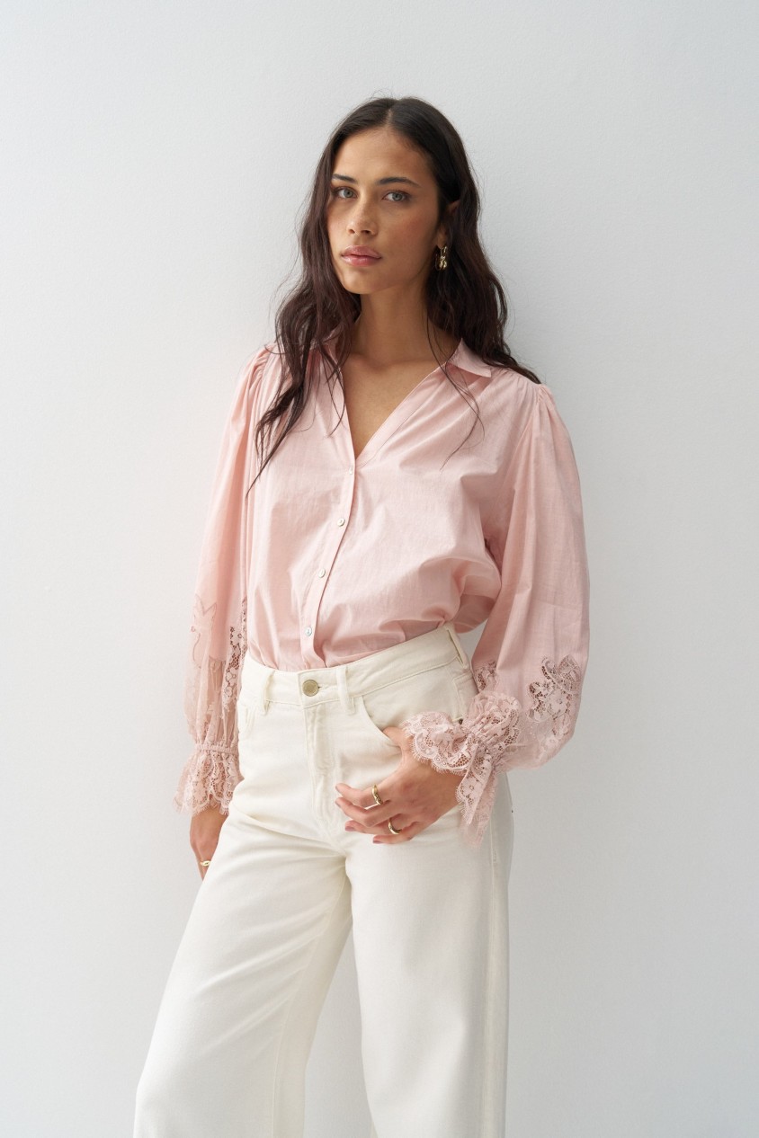 CHEMISE AVEC DENTELLE
