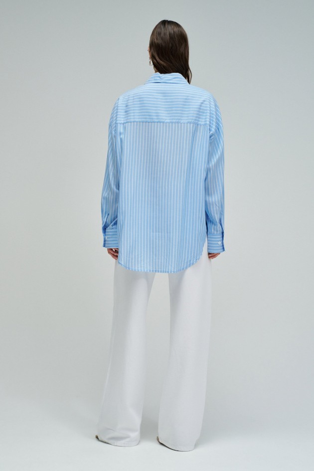 CHEMISE À RAYURES AVEC DE LA DENTELLE