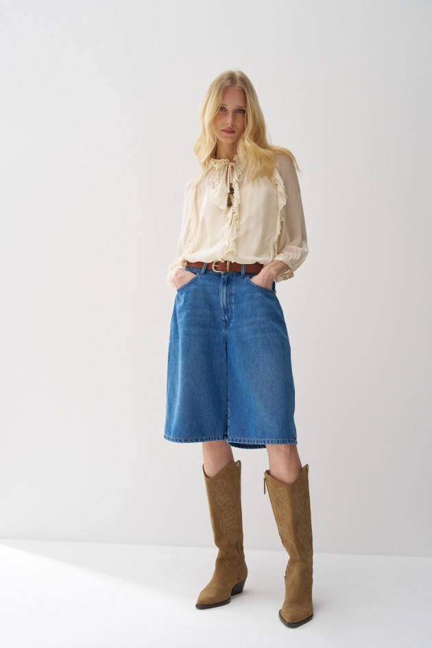 BLOES MET RUFFLES