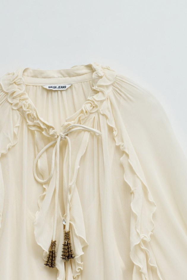BLOES MET RUFFLES