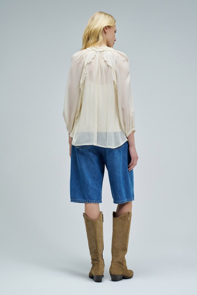 BLOES MET RUFFLES
