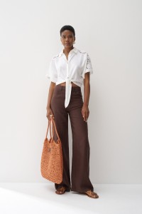 CAMISA COM RENDA E LINHO