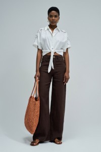 CAMISA COM RENDA E LINHO