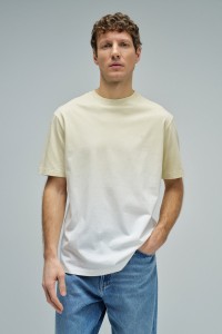 T-SHIRT MET DEGRAD� EFFECT