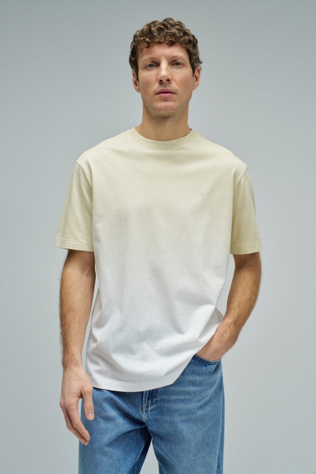 T-SHIRT MET DEGRAD� EFFECT