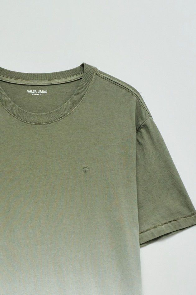 T-SHIRT WITH GRADIENT EFFECT