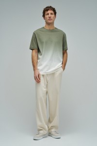 T-SHIRT CON EFECTO DEGRAD�