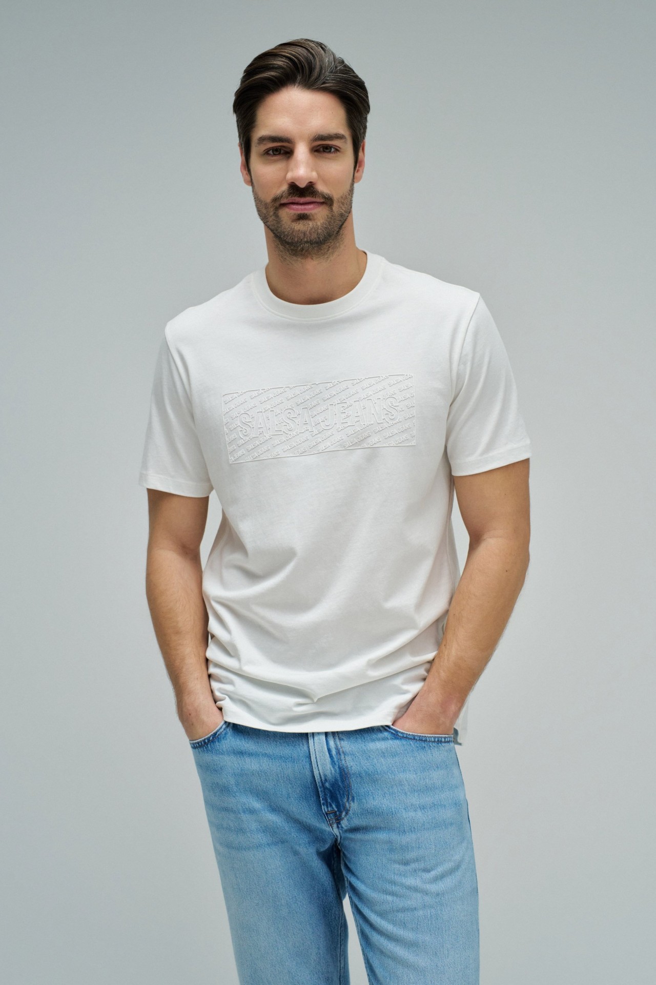 T-SHIRT MET BRANDING