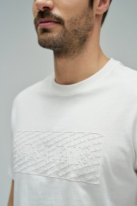T-SHIRT MET BRANDING