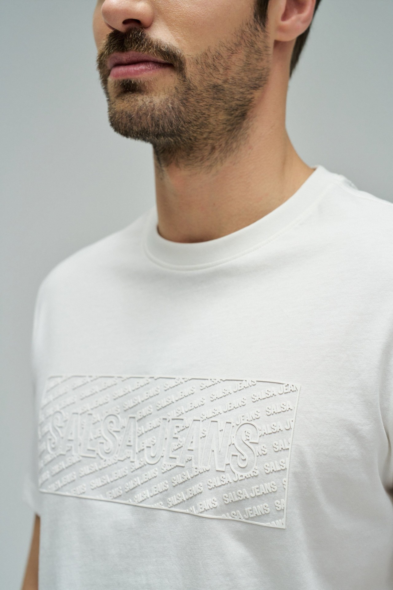 T-SHIRT MET BRANDING