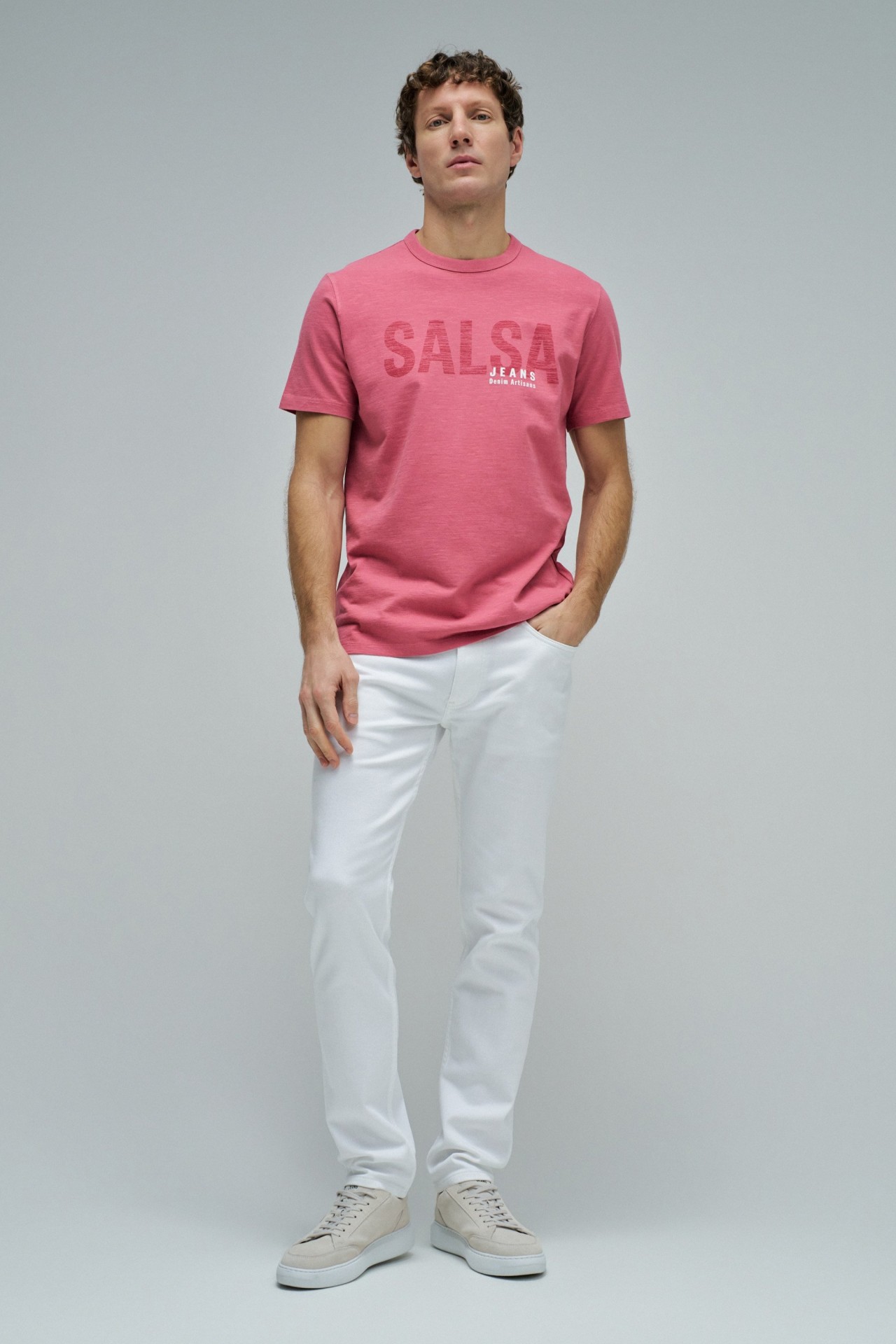 T-SHIRT MET BRANDING
