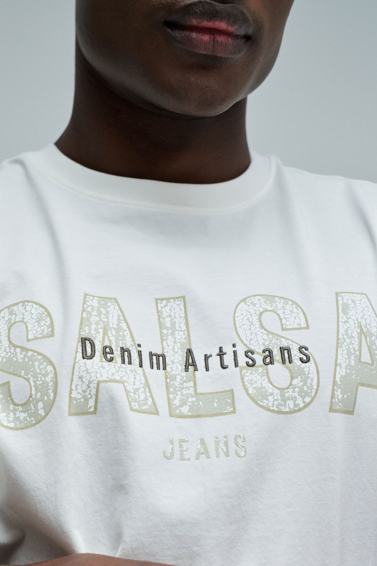 T-SHIRT MET BRANDING