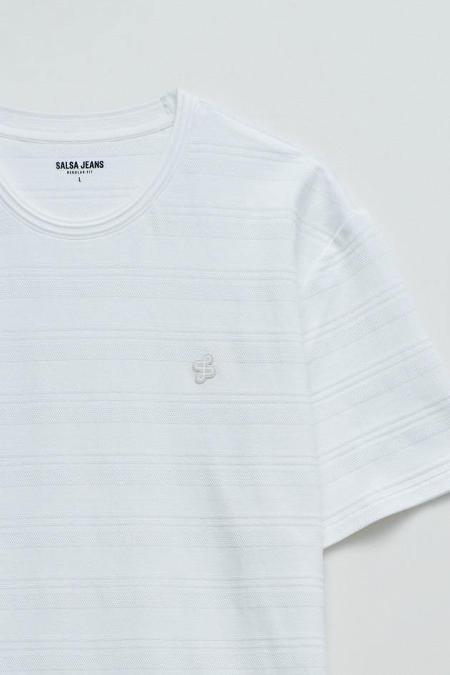 TEXTURED T-SHIRT