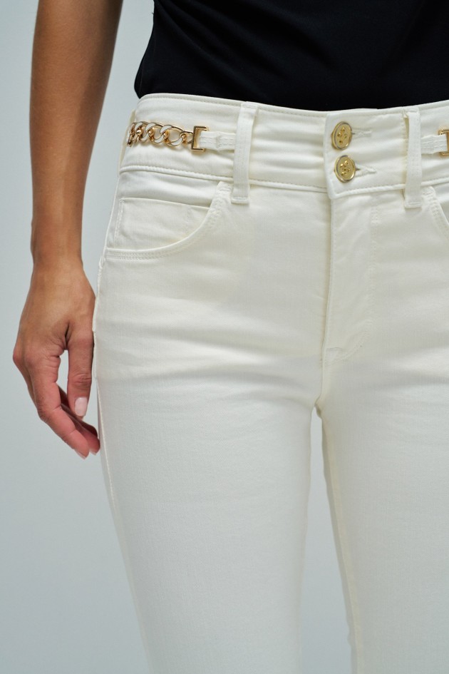 SECRET PUSH IN CROPPED SKINNY JEANS