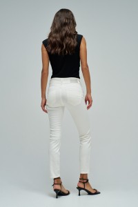 SECRET PUSH IN CROPPED SKINNY JEANS SECRET PUSH IN CROPPED SKINNY JEANS
