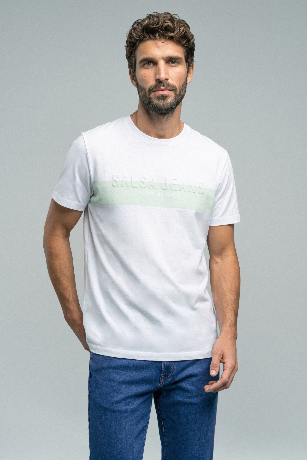 T-SHIRT AVEC BRANDING