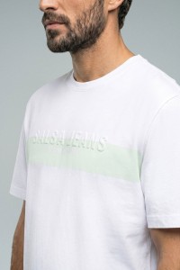 T-SHIRT AVEC BRANDING