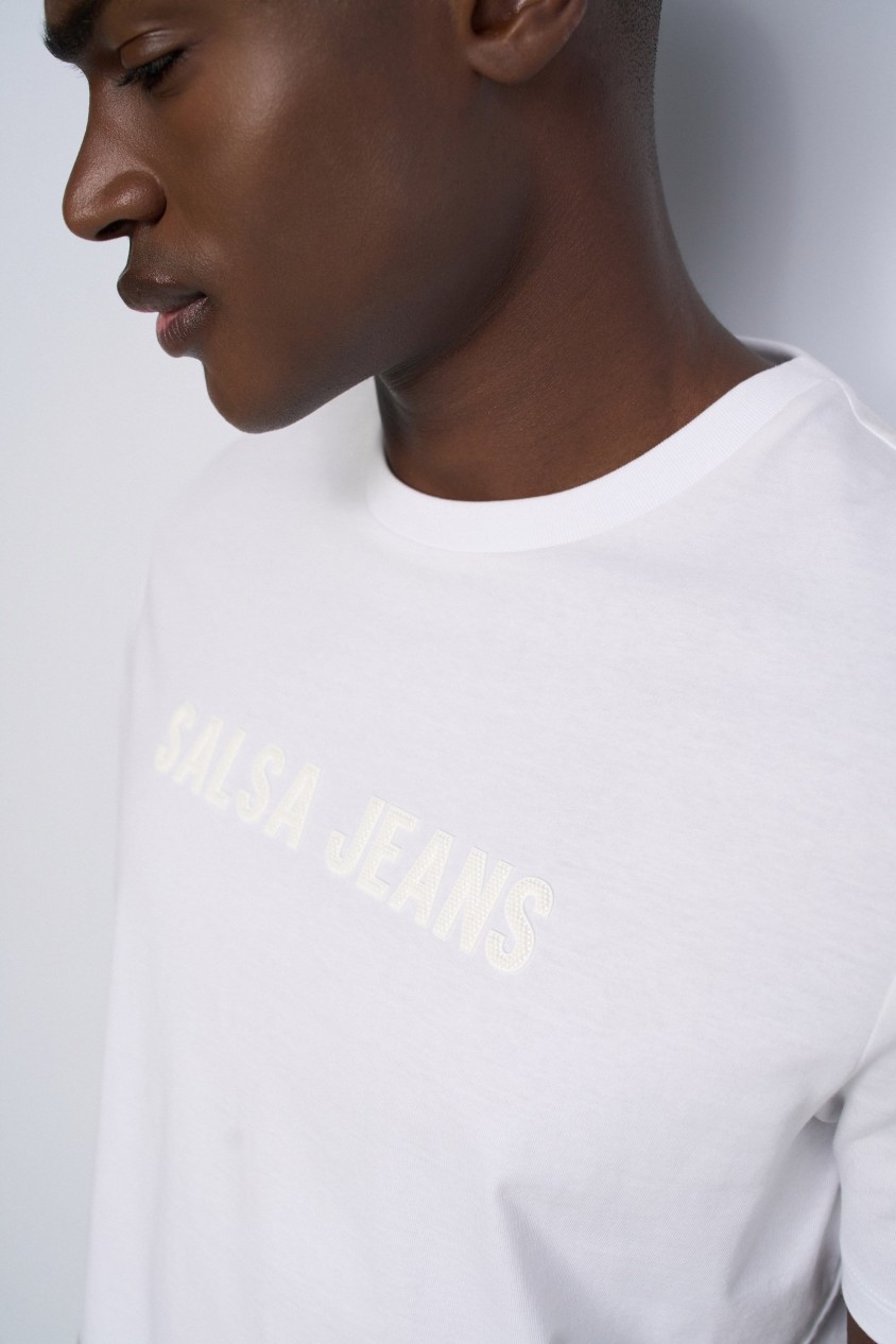 T-SHIRT CON BRANDING