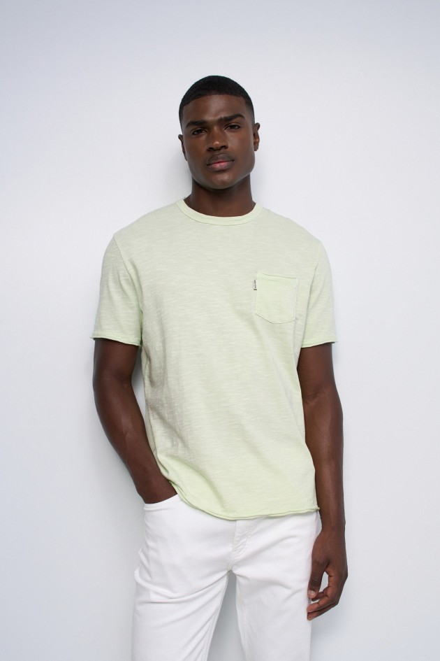 T-SHIRT AVEC POCHE