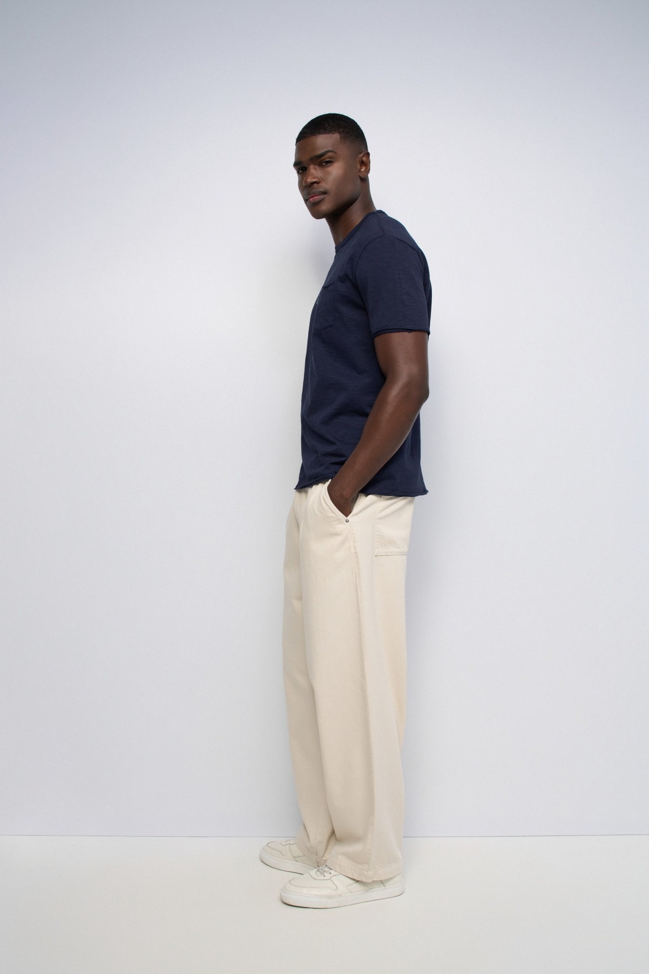 T-SHIRT WITH POCKET