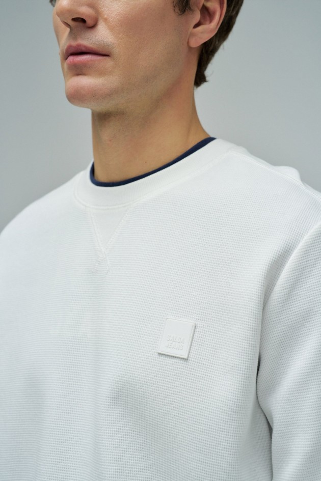 TEXTURED SWEATSHIRT