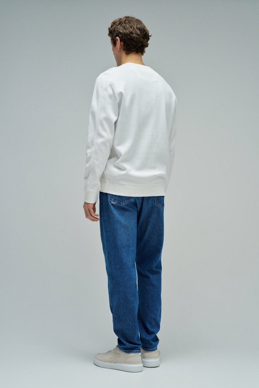 TEXTURED SWEATSHIRT