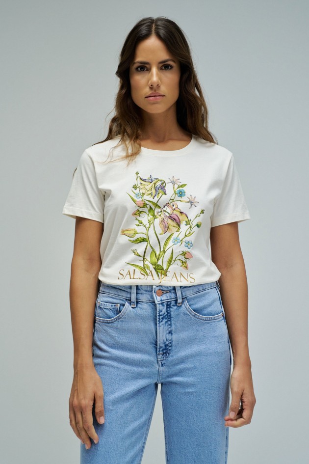 T-SHIRT WITH PRINT AND BRANDING