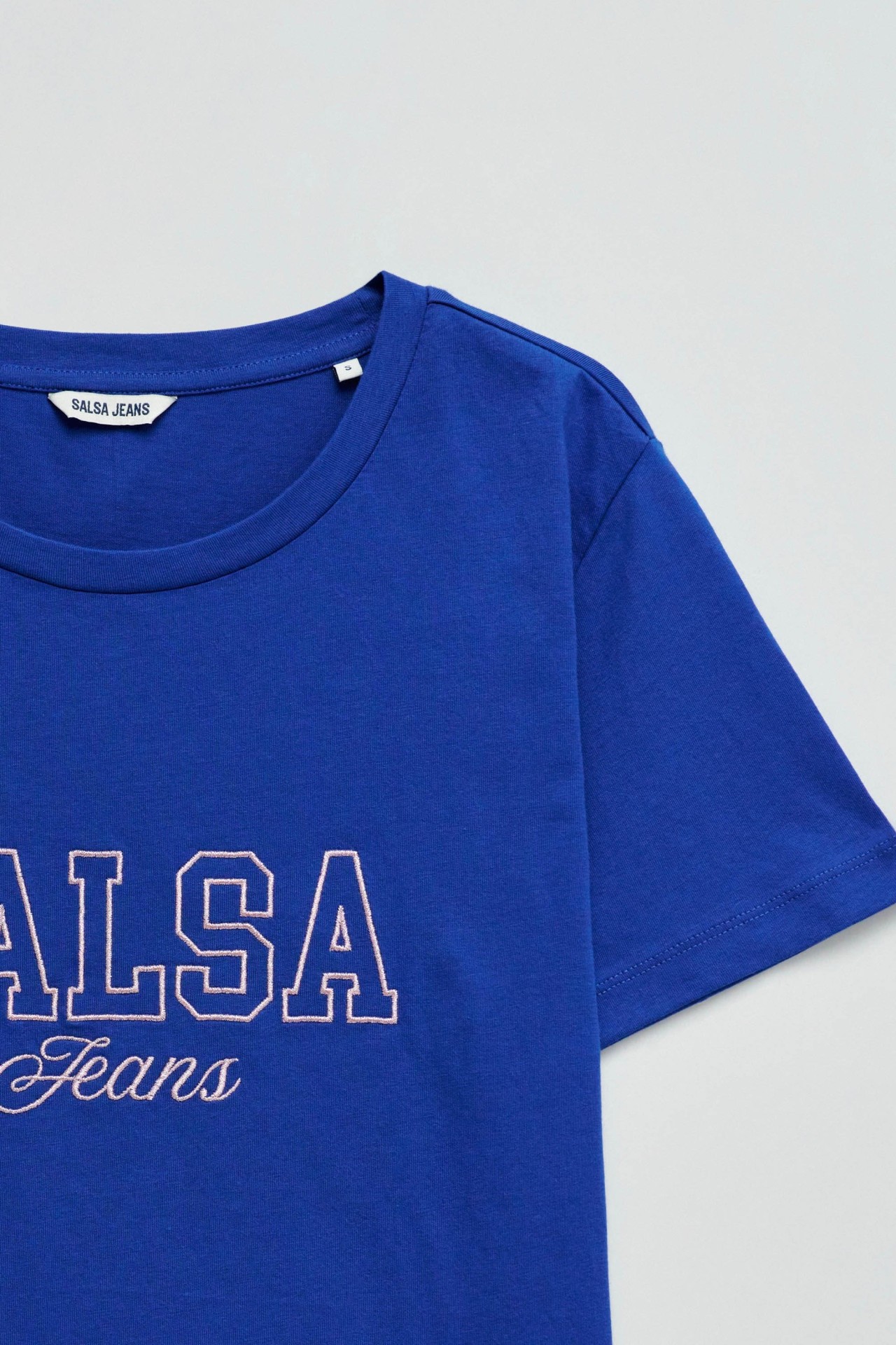 T-SHIRT MET BRANDING