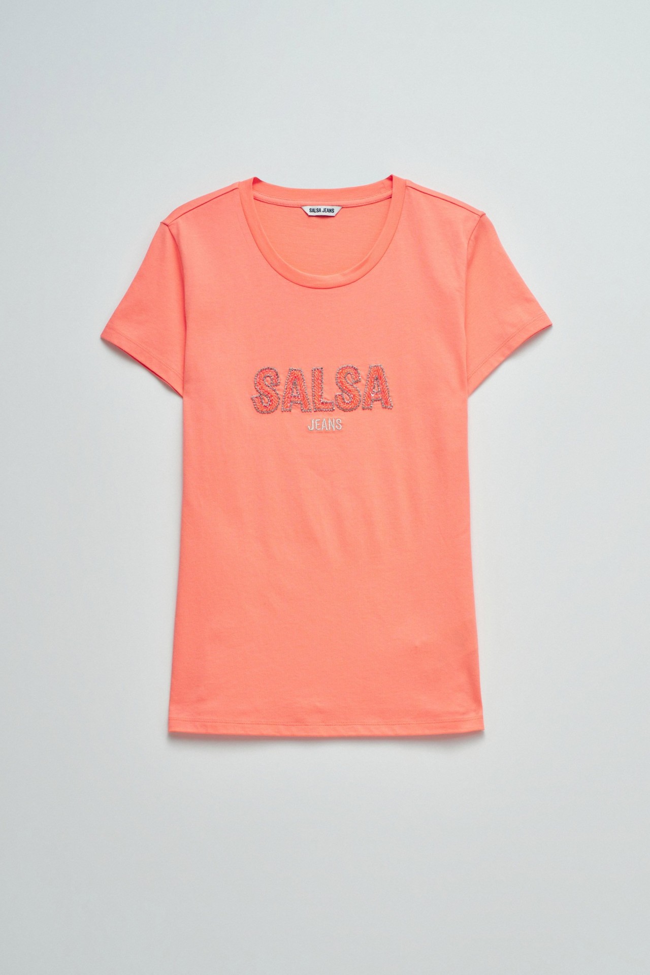 T-SHIRT MIT BRANDING