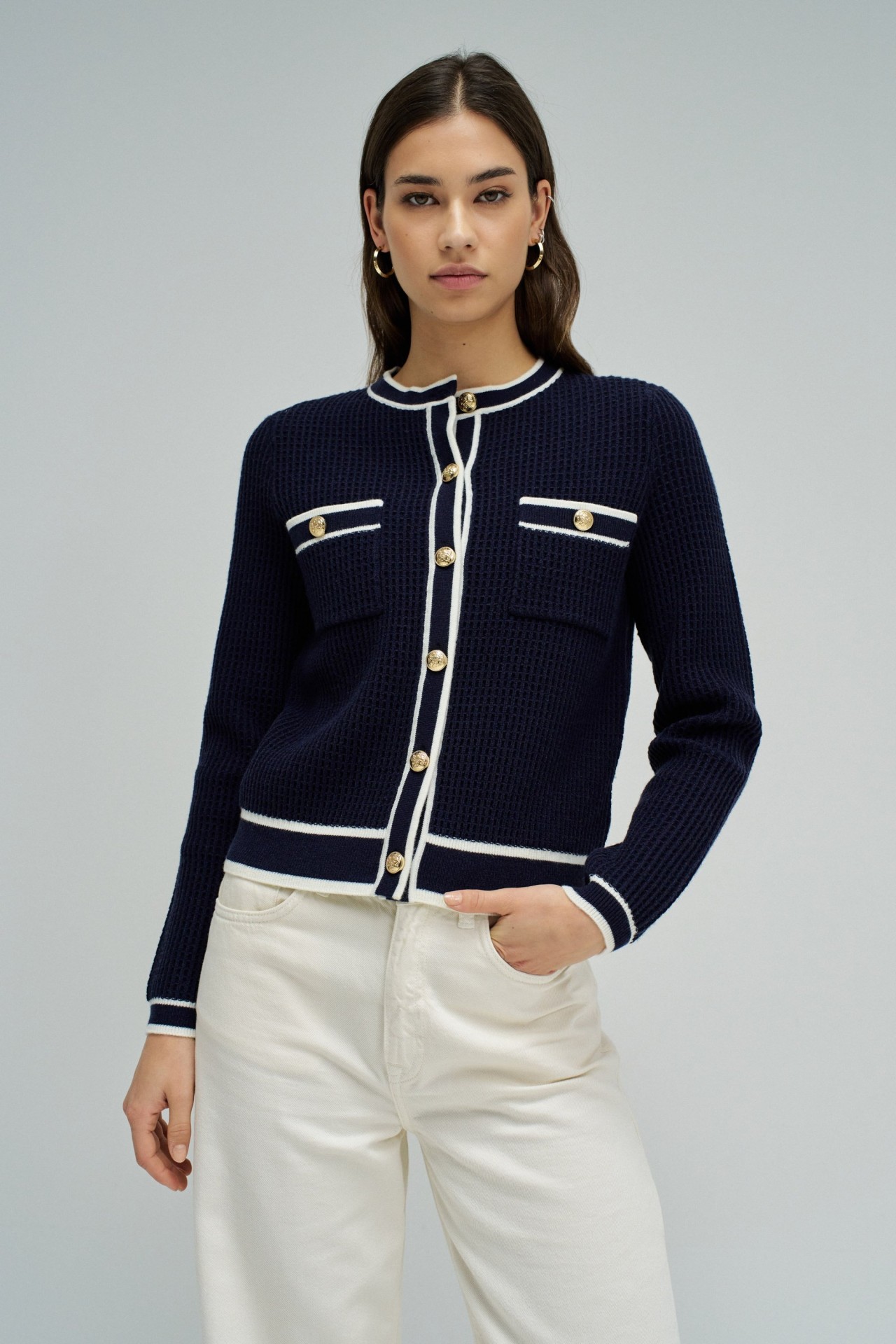 CARDIGAN MIT GOLDENEN KN�PFEN