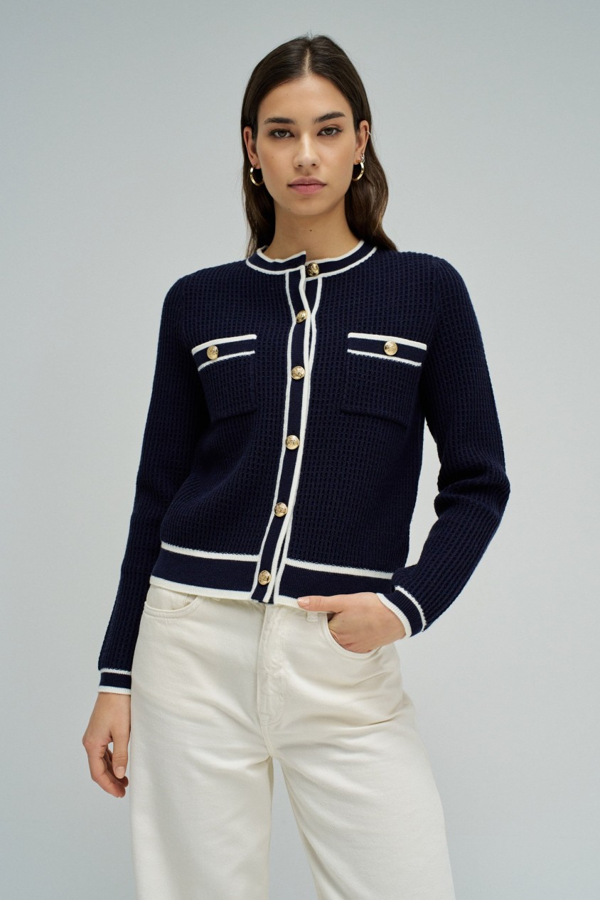 CARDIGAN COM BOT�ES DOURADOS