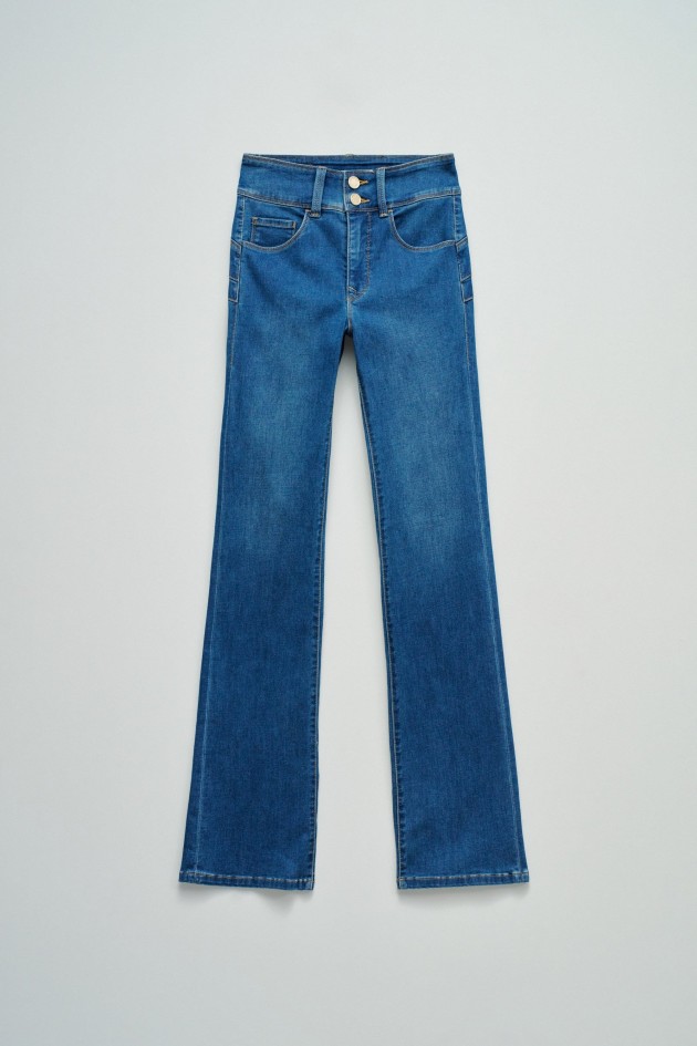SECRET PUSH IN BOOTCUT SOFT TOUCH JEANS