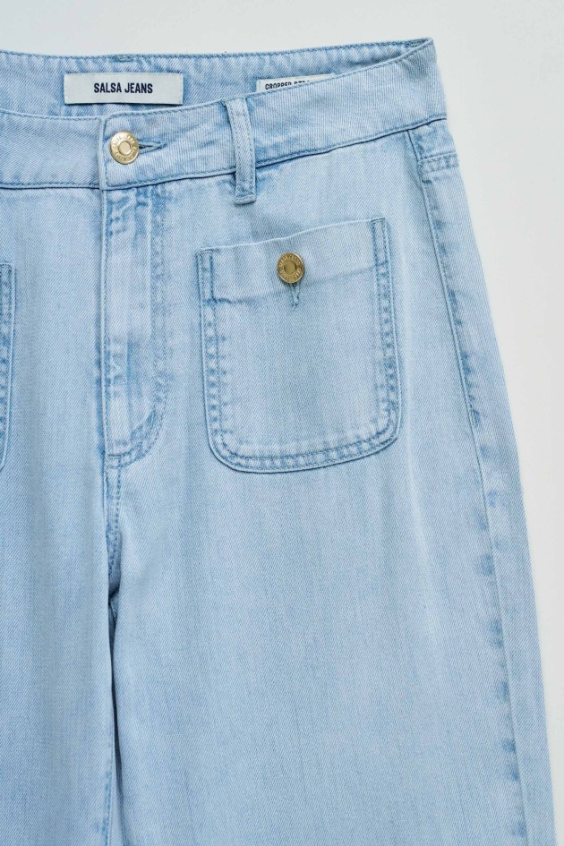 LIGHTDENIM TROUSERS WITH CROPPED STRAIGHT LEG