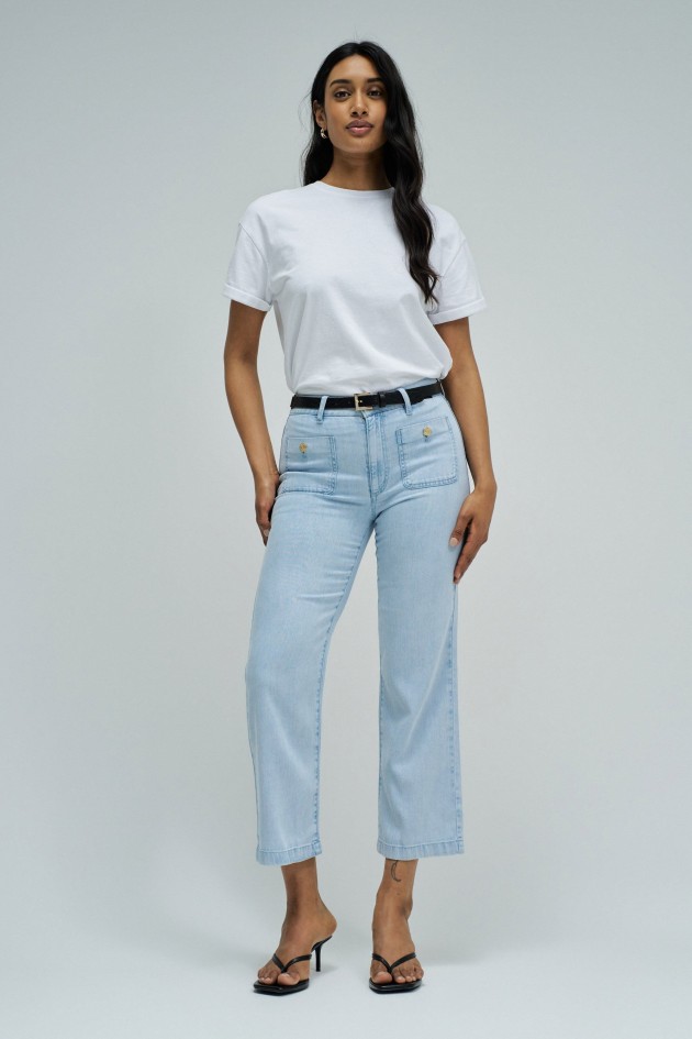 LIGHTDENIM TROUSERS WITH CROPPED STRAIGHT LEG