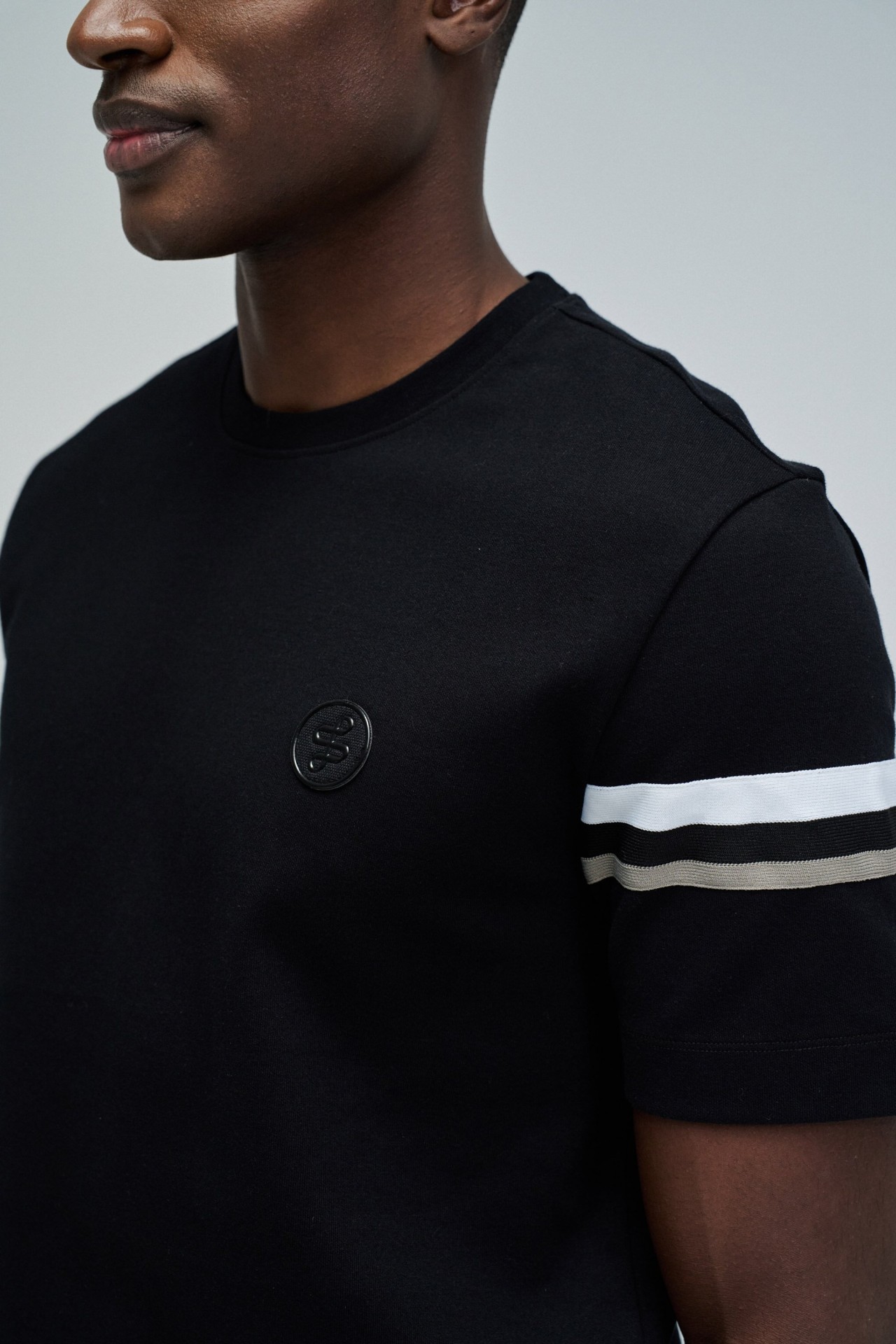 T-SHIRT MET STREPEN