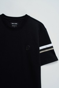 T-SHIRT MET STREPEN