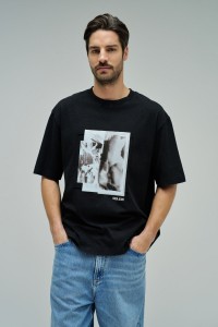 T-SHIRT MET PRINT