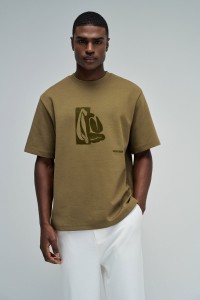 T-SHIRT MET FLUWELEN PRINT