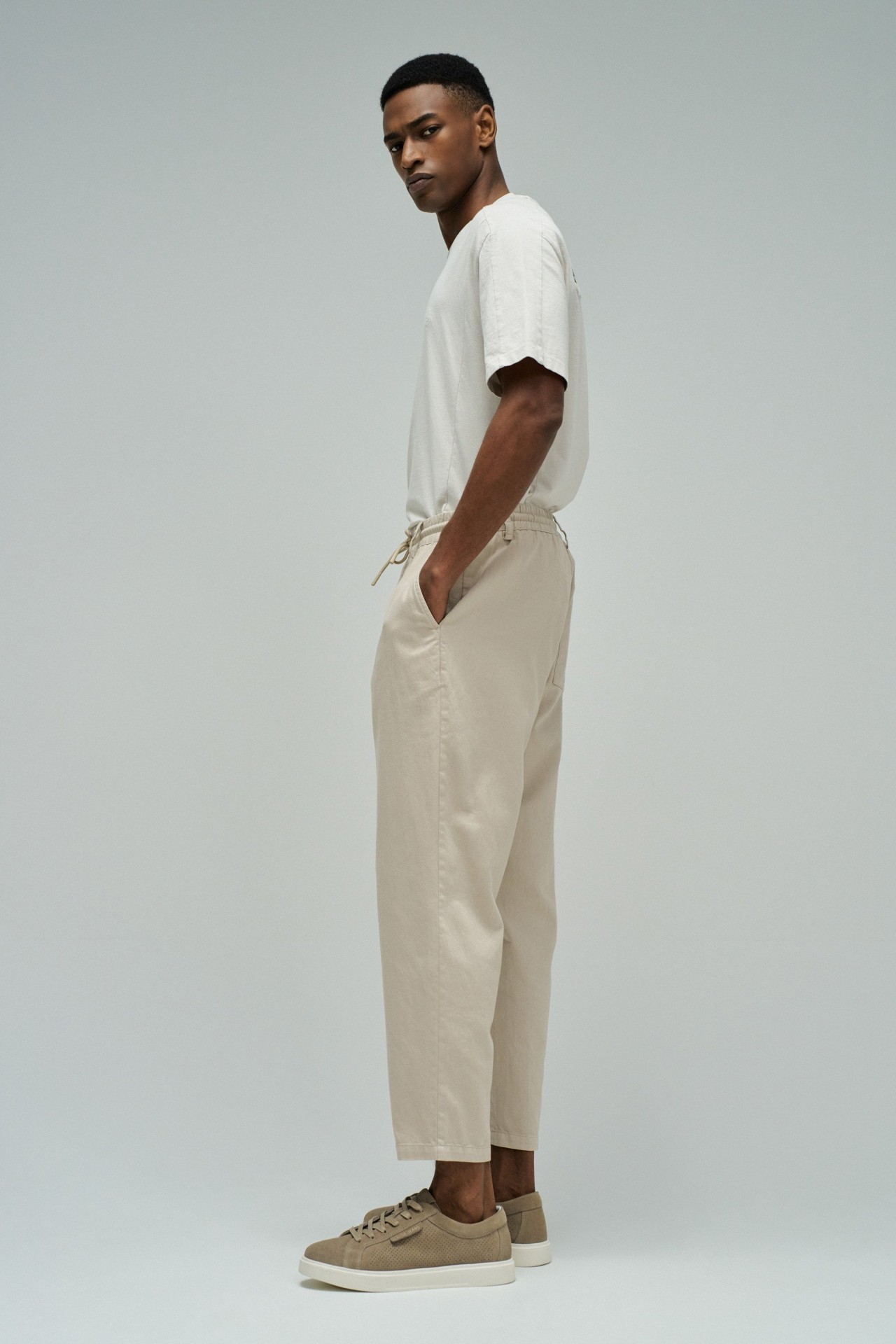 JOGGERS HOSE MIT LEINEN