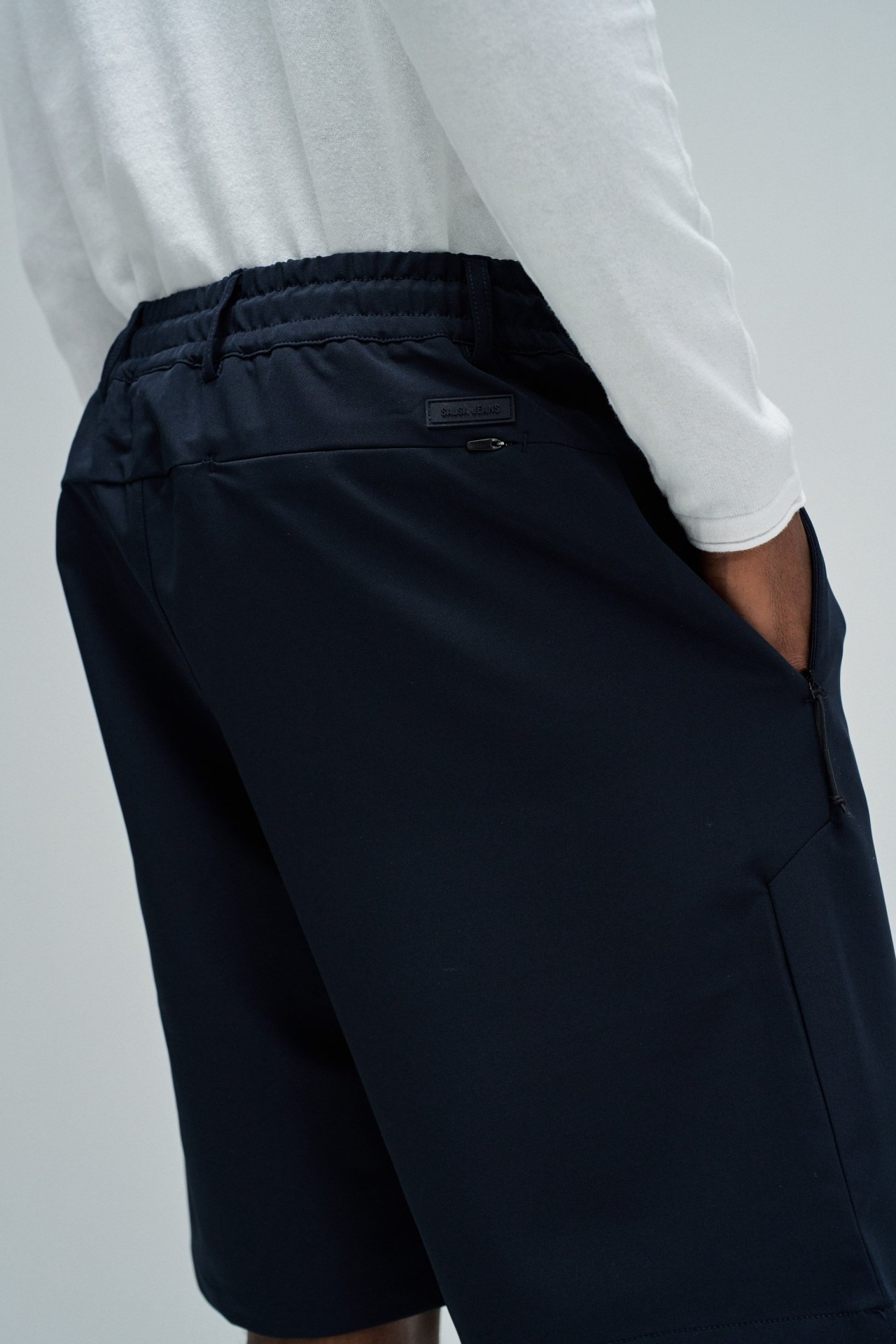 REGULAR FIT SHORTS