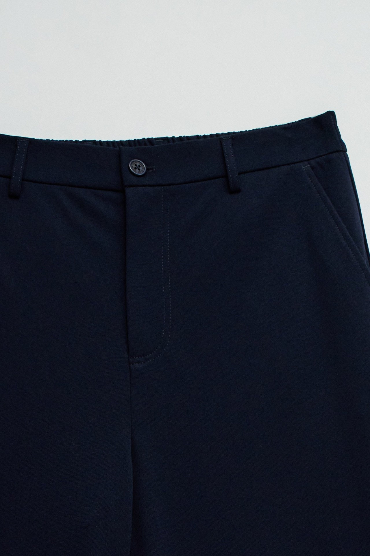 CHINOBROEK MET ELASTISCHE TAILLE