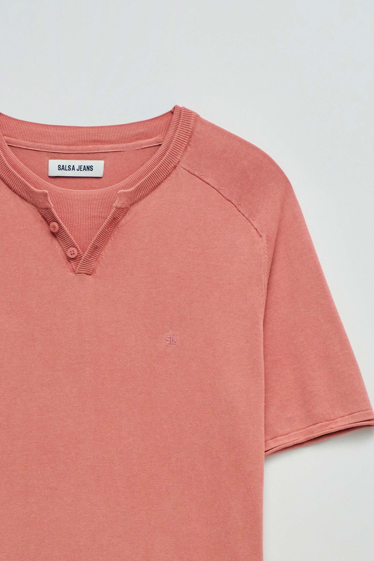 T-SHIRT MET BRANDING
