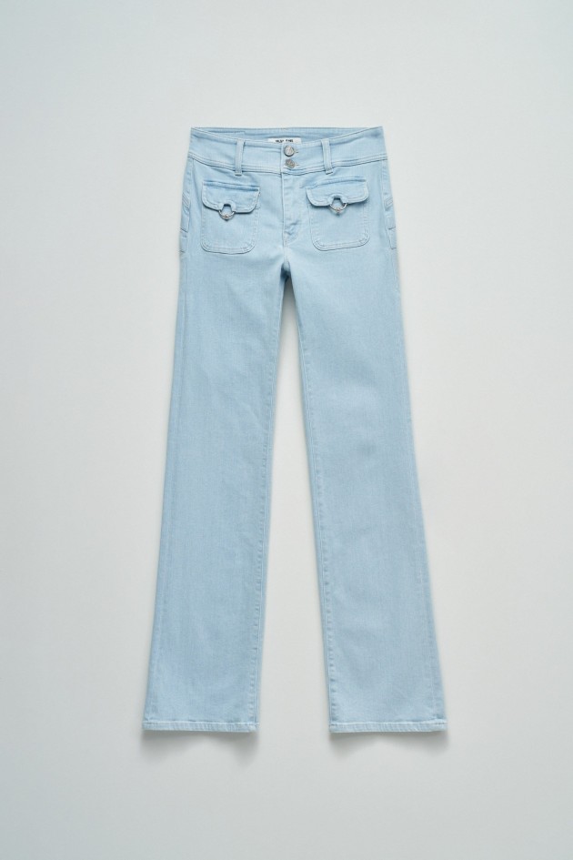 SECRET PUSH IN BOOTCUT JEANS