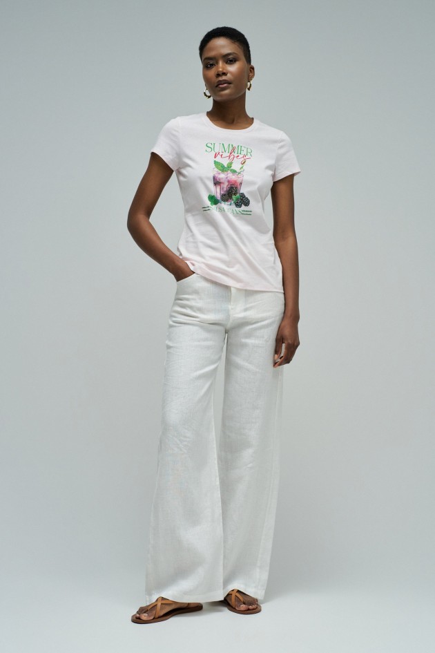 T-SHIRT WITH PRINT AND BRANDING