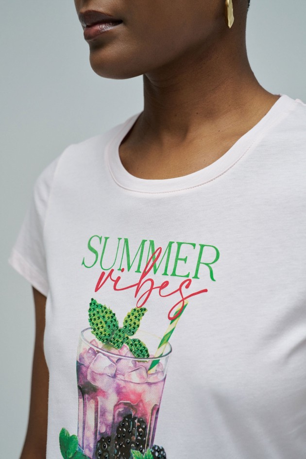 T-SHIRT WITH PRINT AND BRANDING