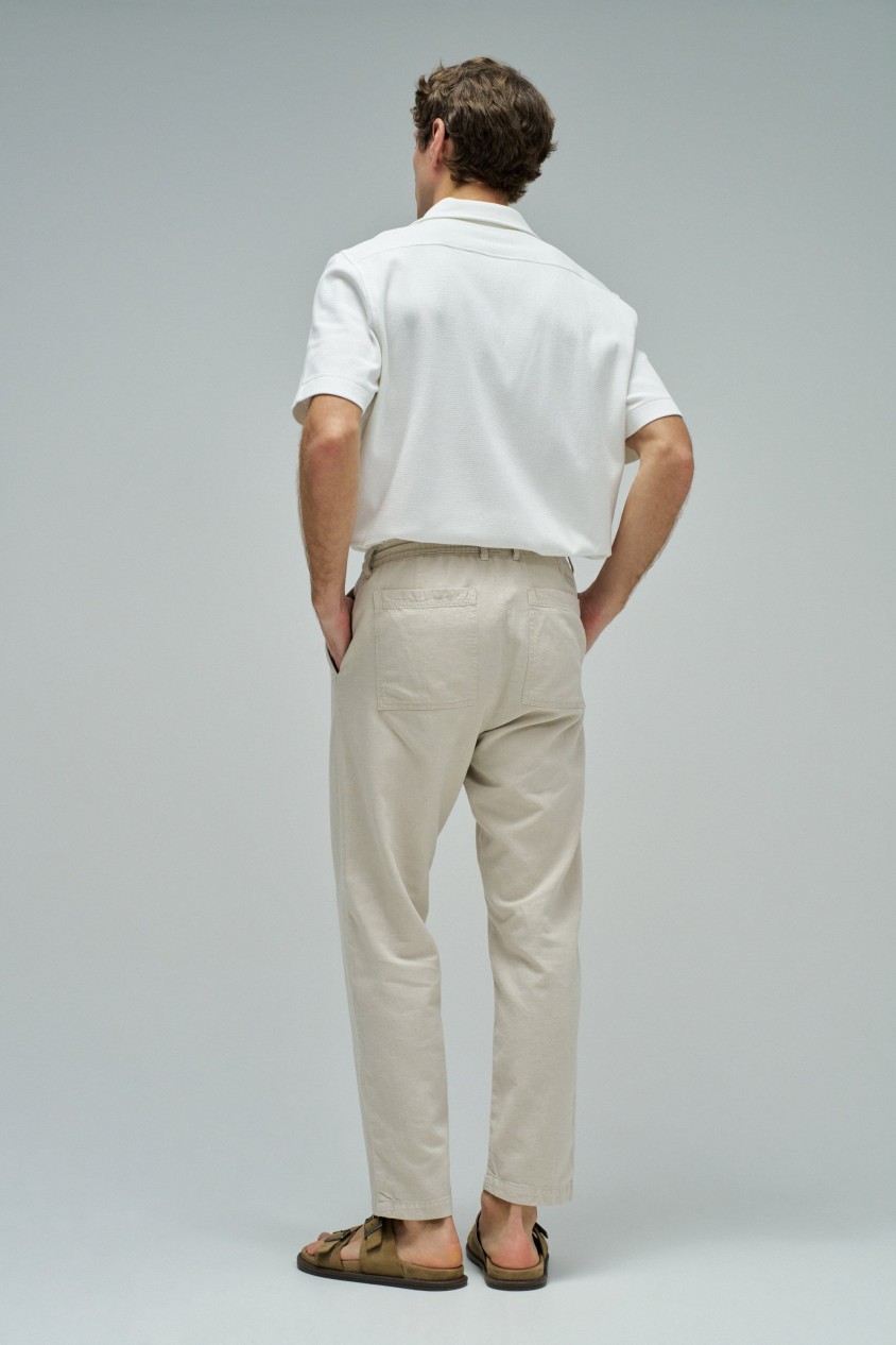 PANTALONES JOGGERS CON LINO