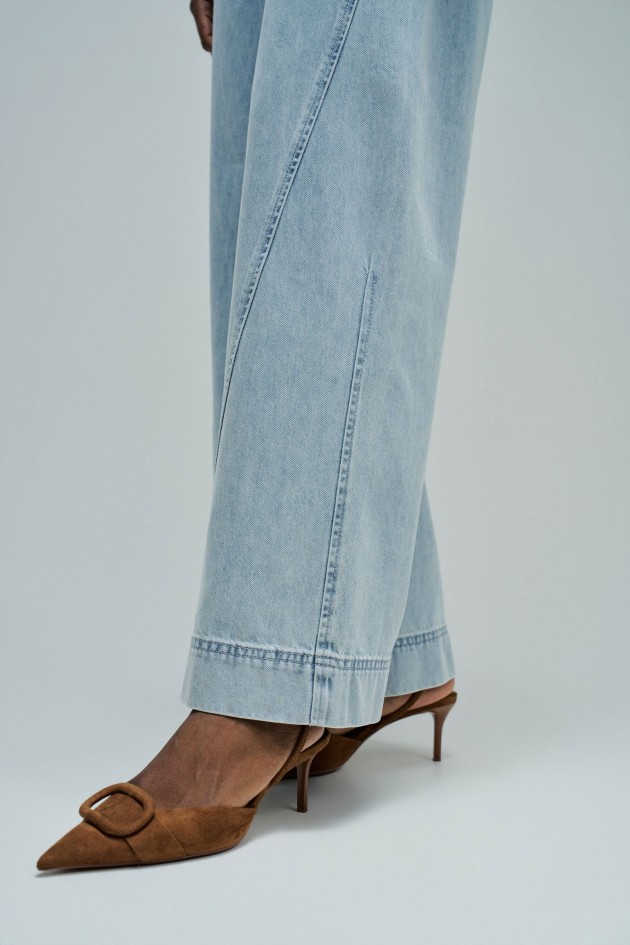 SUPER WIDE LEG JEANS