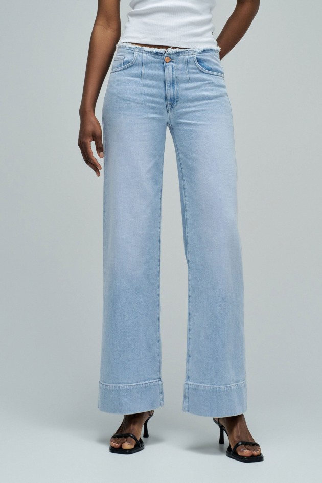 LOW RISE WIDE JEANS