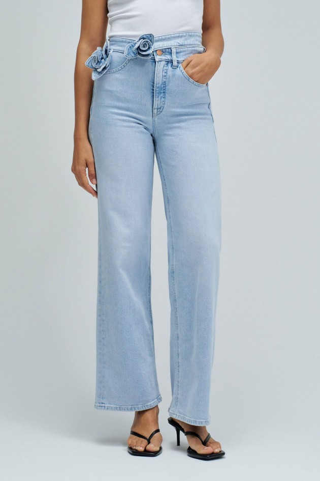 FAITH PUSH IN WIDE JEANS