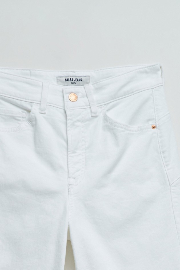 FAITH PUSH IN STRAGHT JEANS